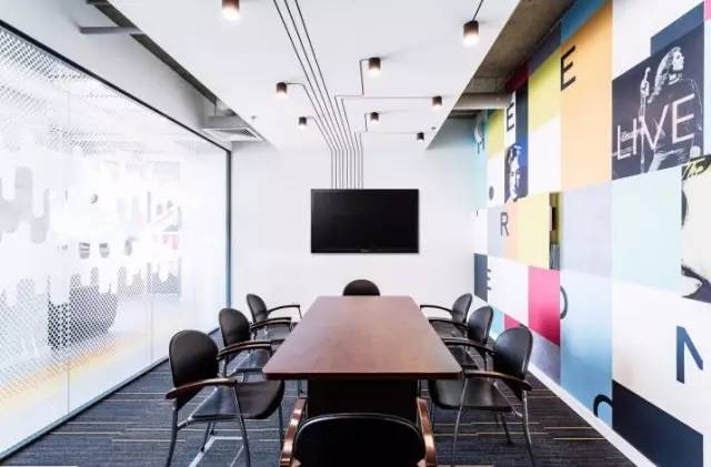 辦公室裝修空間“小”不怕，幾招輕松可以把就變“大”