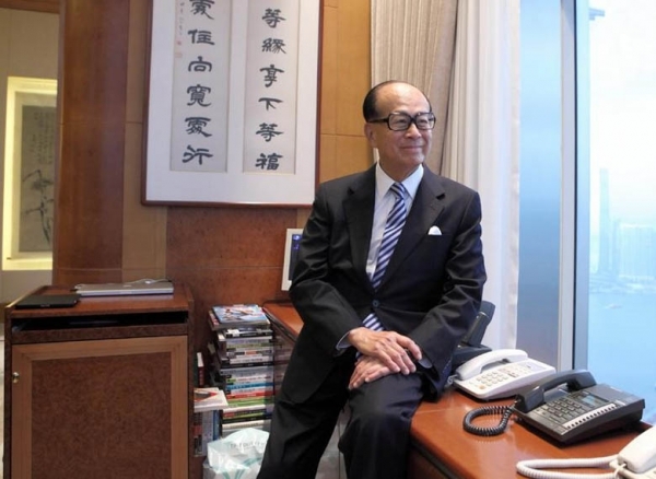 首富李嘉誠(chéng)的辦公室不奢華，但＊＊經(jīng)典
