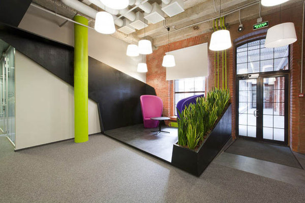 辦公室裝修設(shè)計(jì)，簡(jiǎn)約、實(shí)用的設(shè)計(jì)