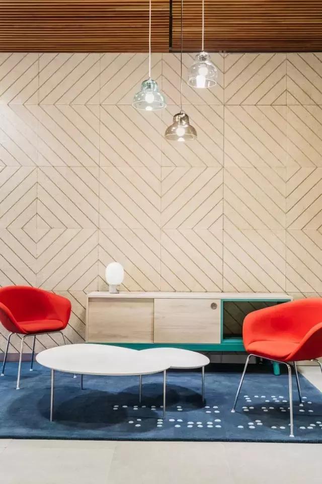 既有感官愉悅，又能體現(xiàn)品牌價值，我就服可口可樂的辦公室設(shè)計！