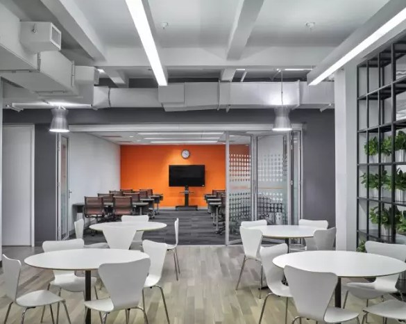 在辦公室裝修中，應(yīng)該遵循什么裝修原則呢？