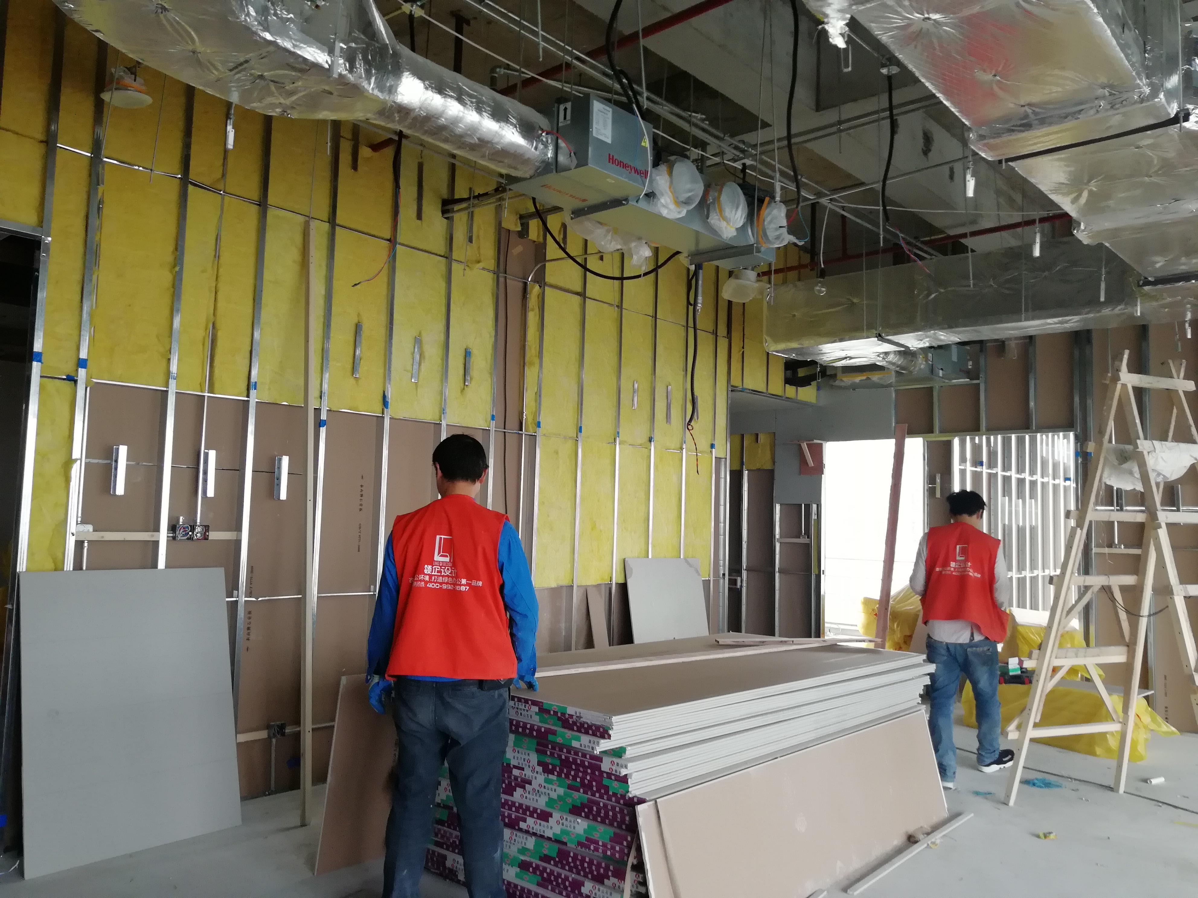 300平米的辦公室裝修花費主要是花在什么地方？